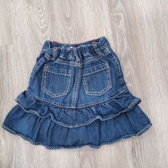 GYMBOREE size 5 Denim Skirt with Bows - Picture 2 of 3